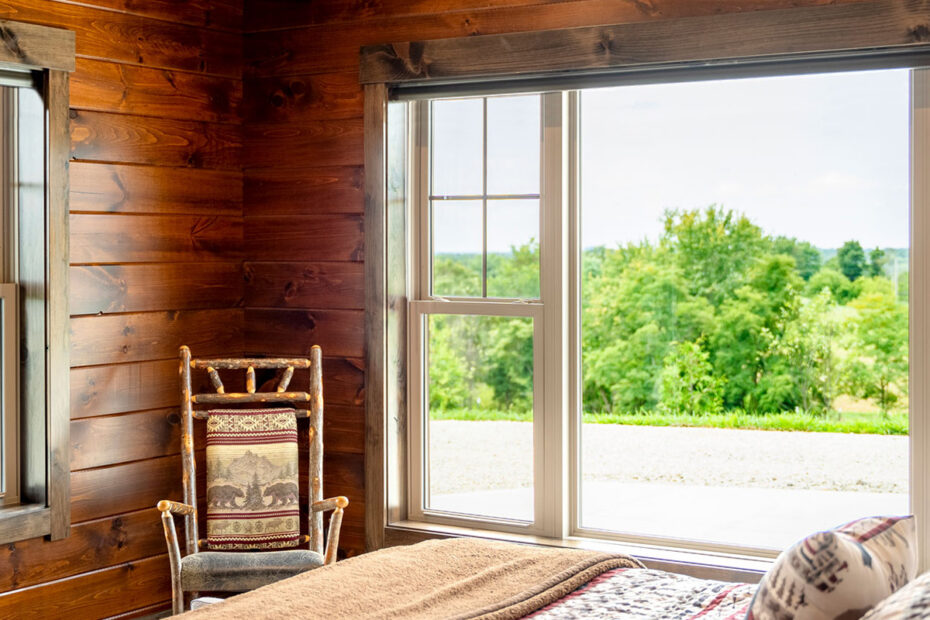 Endure-Double-Hung-Picture-Sandstone-Cottage-Grid-3-1920x800
