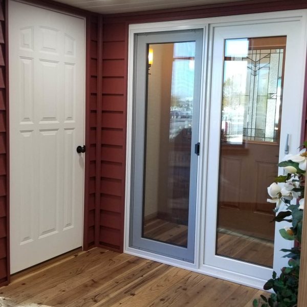 Glass doorway entryway